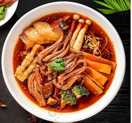 美食与资本的碰撞，诞生新一代的食神：麻辣烫之王：门店9521，年入33亿元，泰麻辣凭什么？